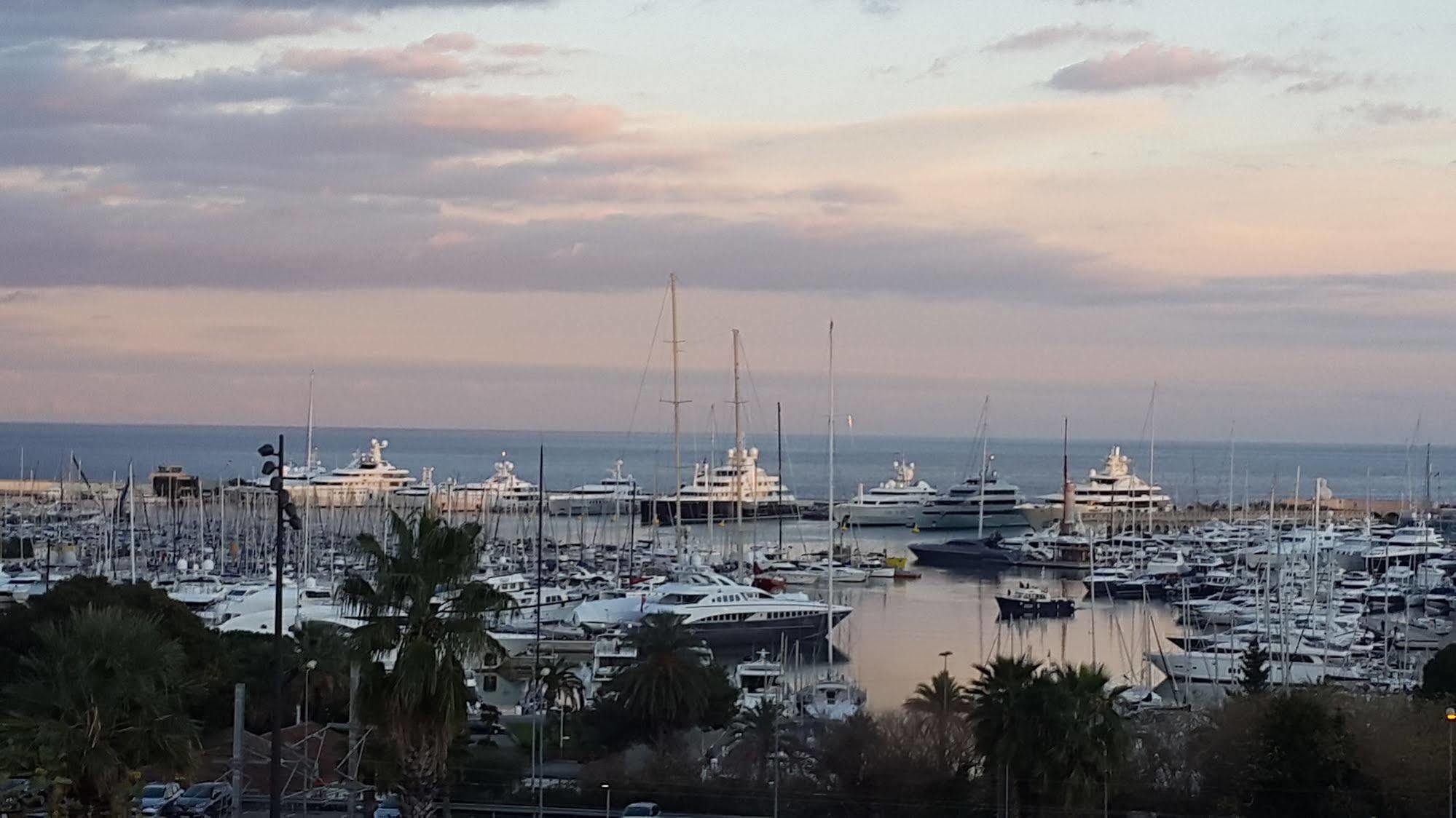 Hotel Le Collier Antibes Exterior foto
